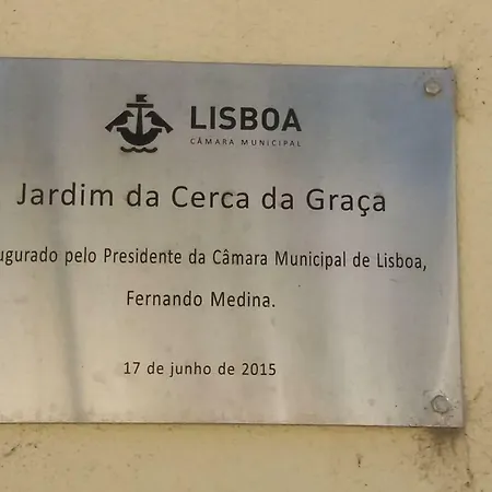 Garden W/sao Jorge Castle & Graca View Appartamento Lisbona